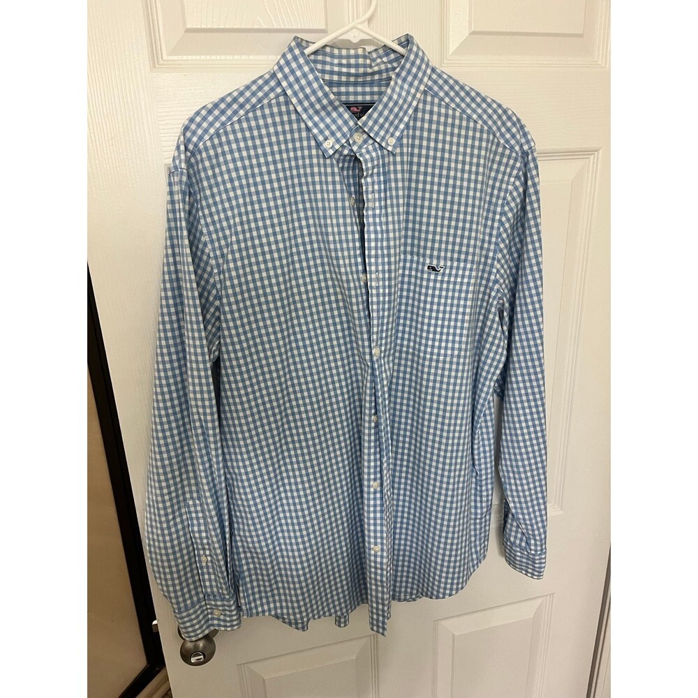 Vineyard Vines Men’s button down Shirt